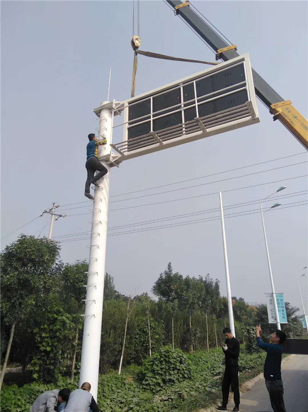  河南省郑州市某道路F型显示屏框架