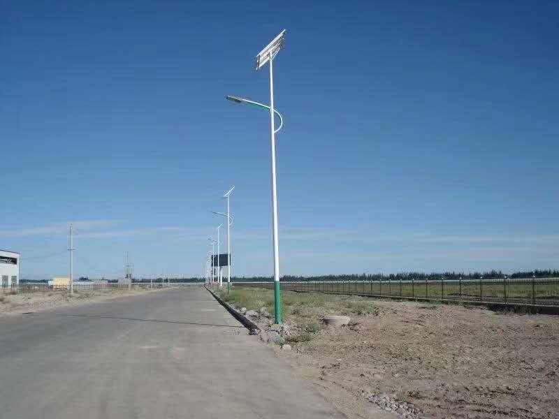 太阳能路灯杆